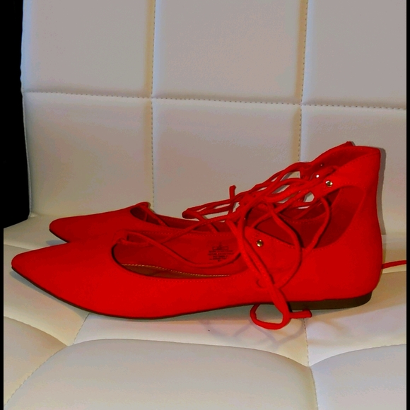 Red lace up flats 7.5 Old Navy bohemian - Picture 3 of 4